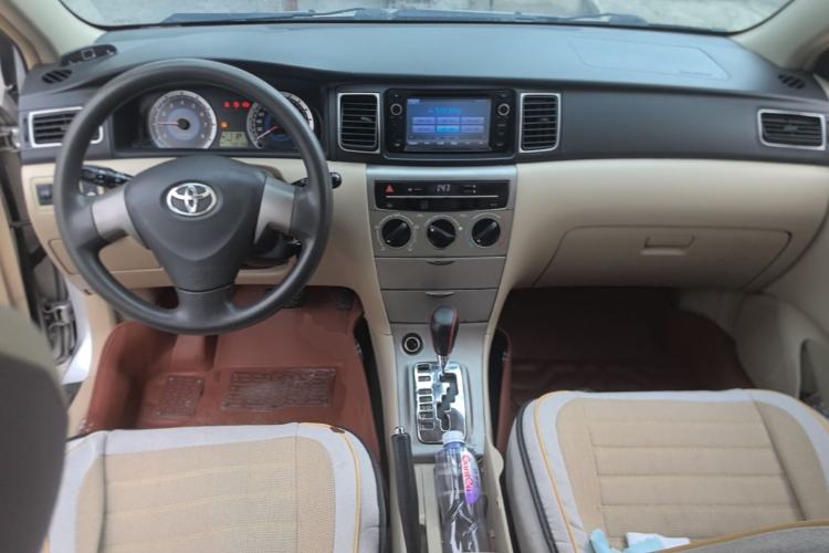 Used Toyota Corolla EX 2013 1.6L Automatic Excellence Edition Center Console