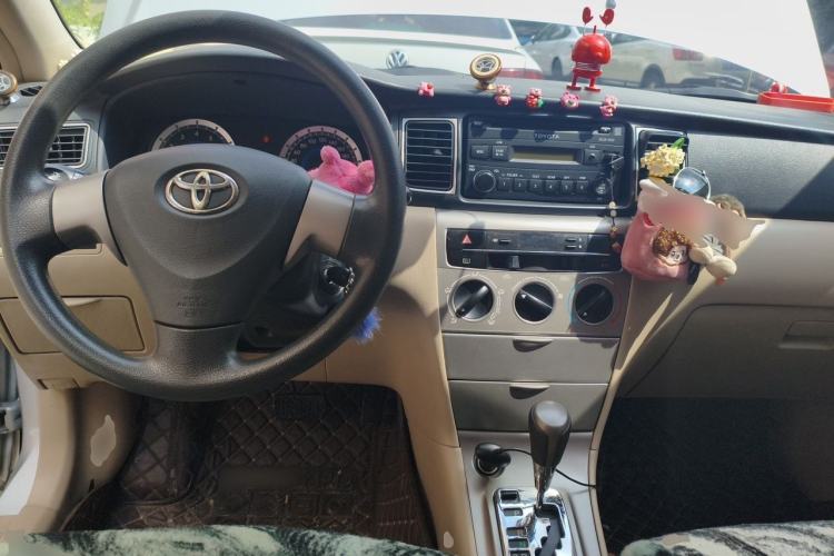Used Toyota Corolla EX 2013 1.6L Automatic Luxury Edition Center Console