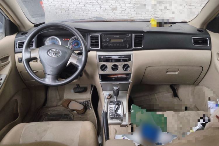 Used Toyota Corolla EX 2013 1.6L Automatic Excellence Edition Center Console