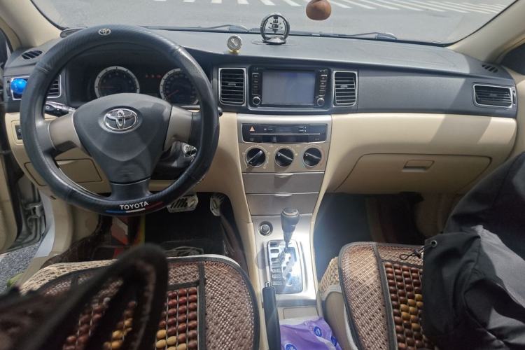 Used Toyota Corolla EX 2013 1.6L Automatic Excellence Edition Center Console