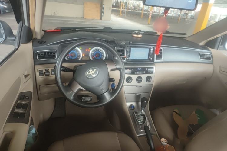 Used Toyota Corolla EX 2013 1.6L Automatic Excellence Edition Center Console
