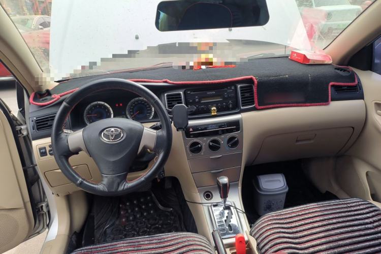 Used Toyota Corolla EX 2013 1.6L Automatic Luxury Edition Center Console
