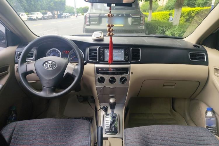 Used Toyota Corolla EX 2013 1.6L Automatic Luxury Edition Center Console