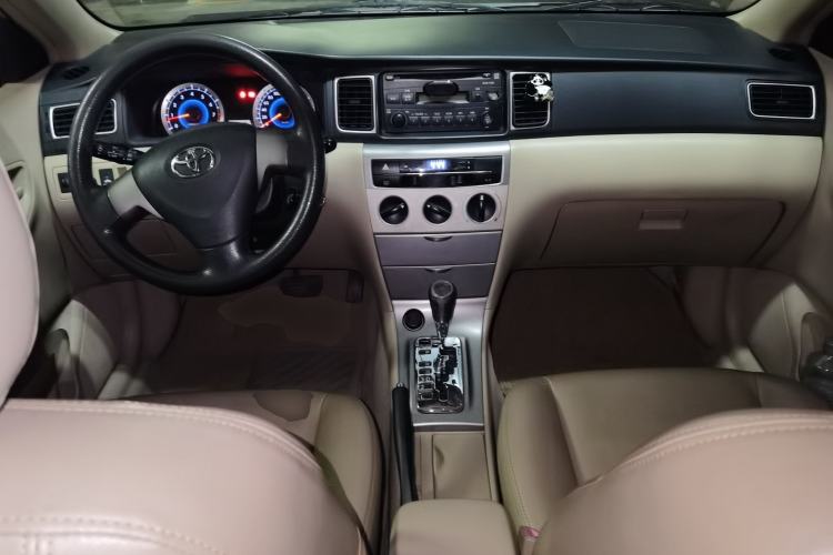 Used Toyota Corolla EX 2013 1.6L Automatic Luxury Edition Center Console