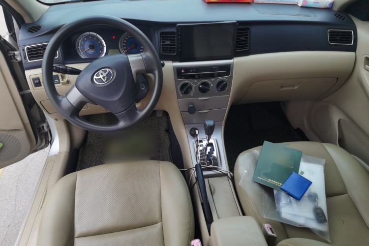 Used Toyota Corolla EX 2013 1.6L Automatic Excellence Edition Center Console