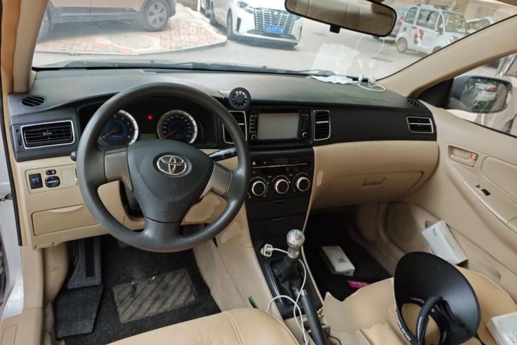 Used Toyota Corolla EX 2013 1.6L Manual Value Edition Center Console