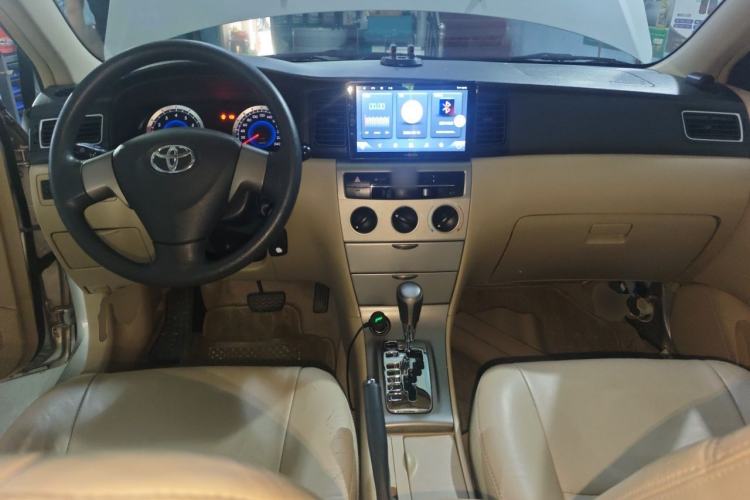 Used Toyota Corolla EX 2013 1.6L Automatic Luxury Edition Center Console