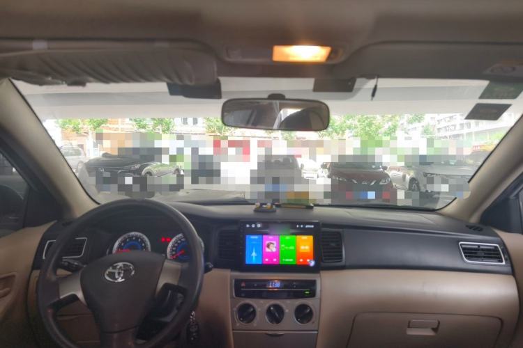 Used Toyota Corolla EX 2013 1.6L Automatic Excellence Edition Center Console