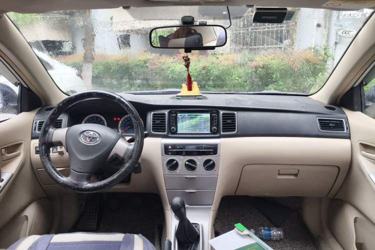 Used Toyota Corolla EX 2013 1.6L Manual Luxury Edition Center Console