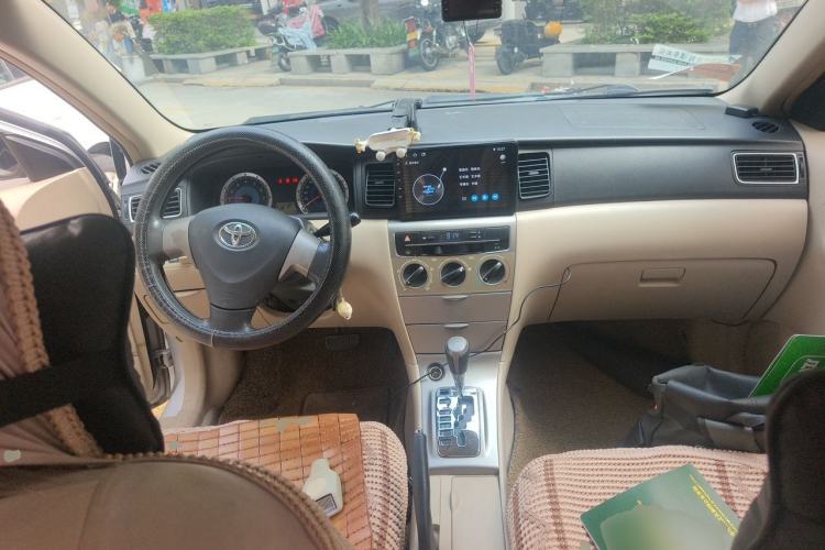 Used Toyota Corolla EX 2013 1.6L Automatic Excellence Edition Center Console