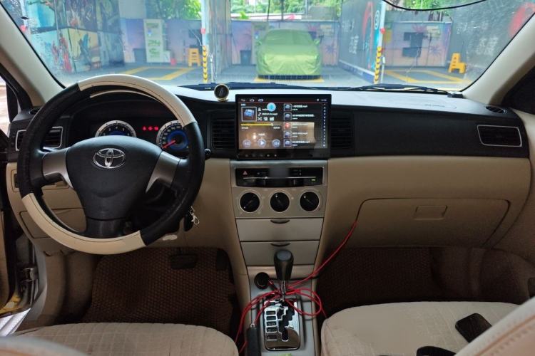 Used Toyota Corolla EX 2013 1.6L Automatic Excellence Edition Center Console