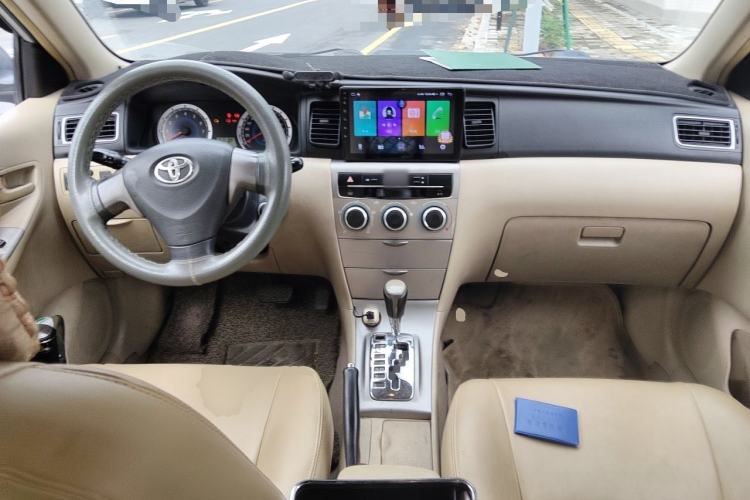 Used Toyota Corolla EX 2013 1.6L Automatic Excellence Edition Center Console