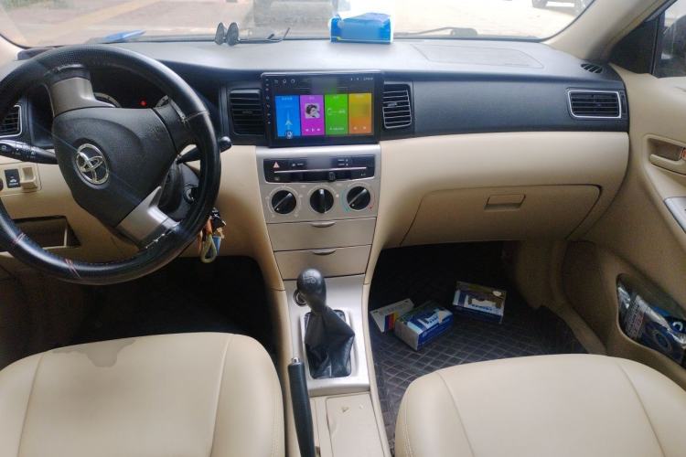 Used Toyota Corolla EX 2013 1.6L Manual Luxury Edition Center Console