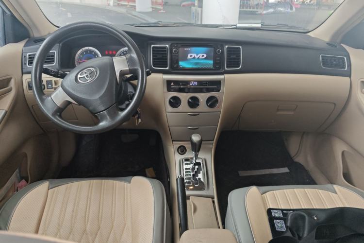 Used Toyota Corolla EX 2013 1.6L Automatic Luxury Edition Center Console