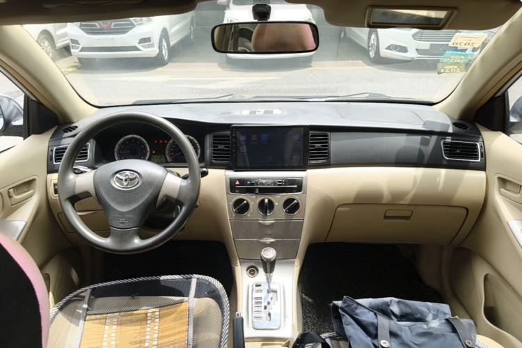 Used Toyota Corolla EX 2013 1.6L Automatic Excellence Edition Center Console