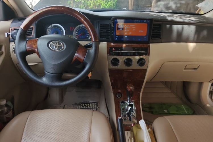 Used Toyota Corolla EX 2013 1.6L Automatic Luxury Edition Center Console