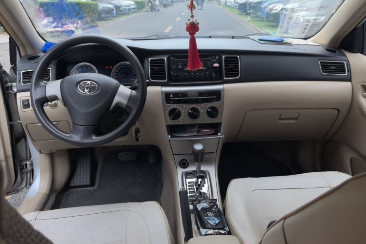 Used Toyota Corolla EX 2013 1.6L Automatic Excellence Edition Center Console