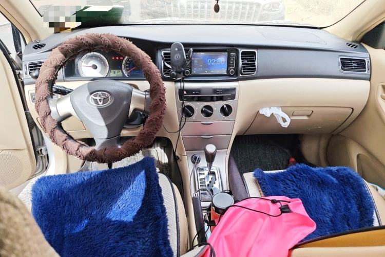 Used Toyota Corolla EX 2013 1.6L Automatic Excellence Edition Center Console