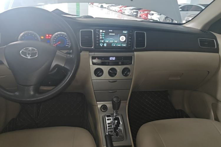 Used Toyota Corolla EX 2013 1.6L Automatic Luxury Edition Center Console