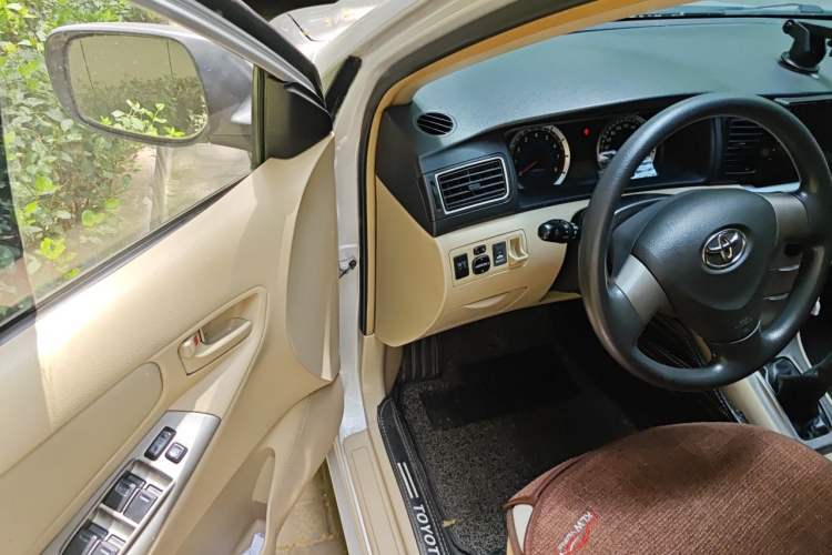 Used Toyota Corolla EX 2013 1.6L Manual Luxury Edition Driver Seat