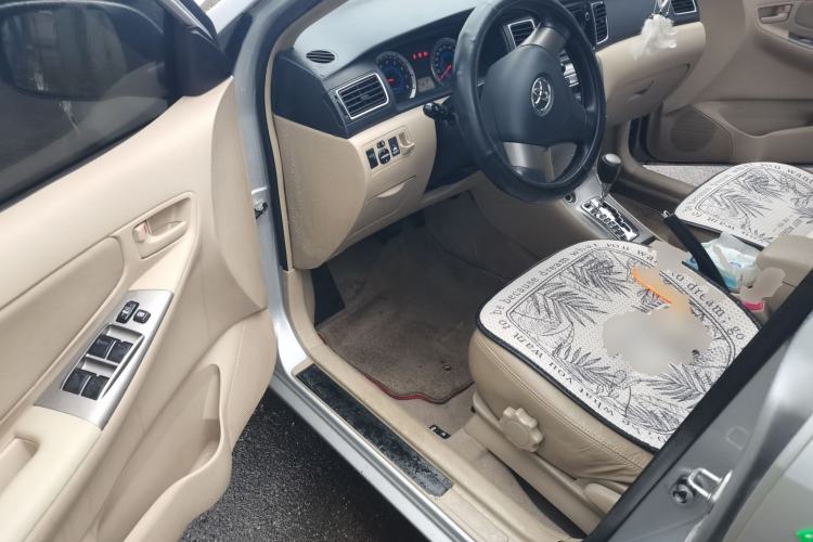 Used Toyota Corolla EX 2013 1.6L Automatic Excellence Edition Driver Seat