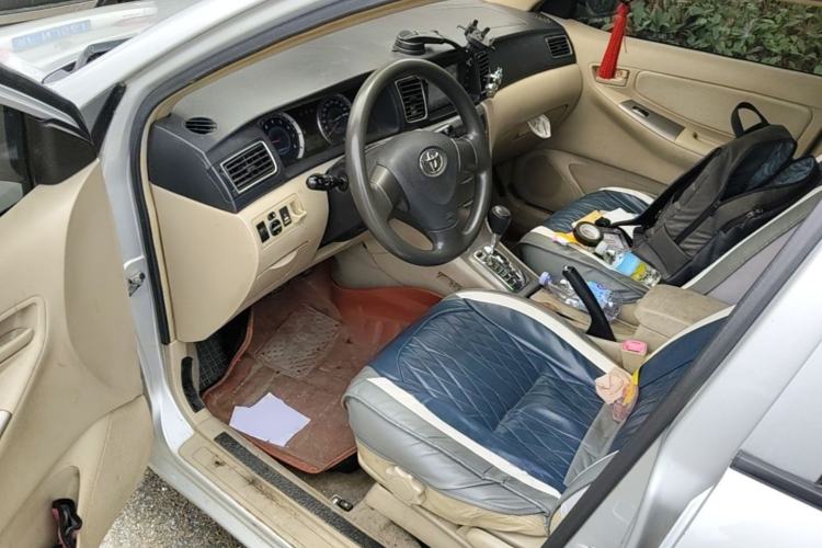 Used Toyota Corolla EX 2013 1.6L Automatic Excellence Edition Driver Seat