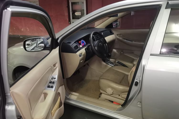 Used Toyota Corolla EX 2013 1.6L Automatic Luxury Edition Driver Seat