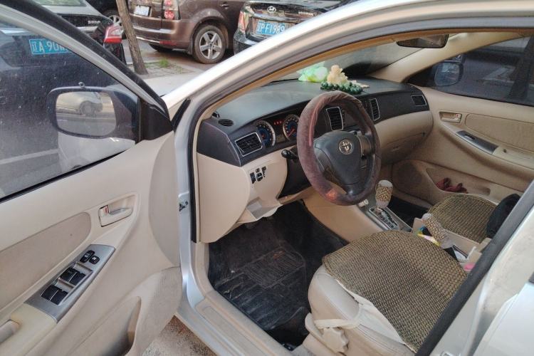 Used Toyota Corolla EX 2013 1.6L Automatic Luxury Edition Driver Seat