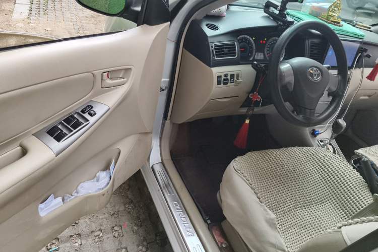 Used Toyota Corolla EX 2013 1.6L Automatic Excellence Edition Driver Seat