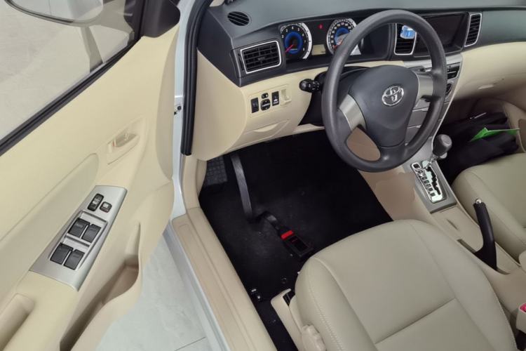 Used Toyota Corolla EX 2013 1.6L Automatic Excellence Edition Driver Seat