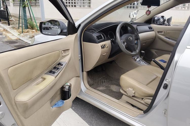 Used Toyota Corolla EX 2013 1.6L Automatic Excellence Edition Driver Seat