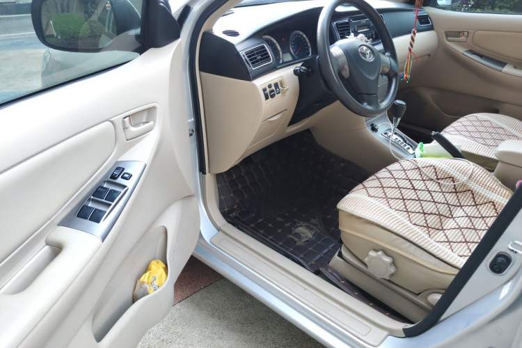 Used Toyota Corolla EX 2013 1.6L Automatic Luxury Edition Driver Seat