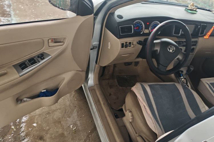 Used Toyota Corolla EX 2013 1.6L Automatic Luxury Edition Driver Seat