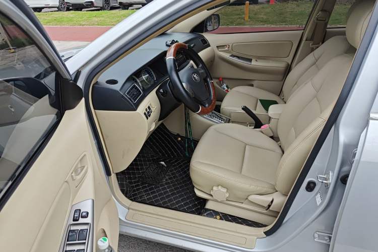 Used Toyota Corolla EX 2013 1.6L Automatic Luxury Edition Driver Seat