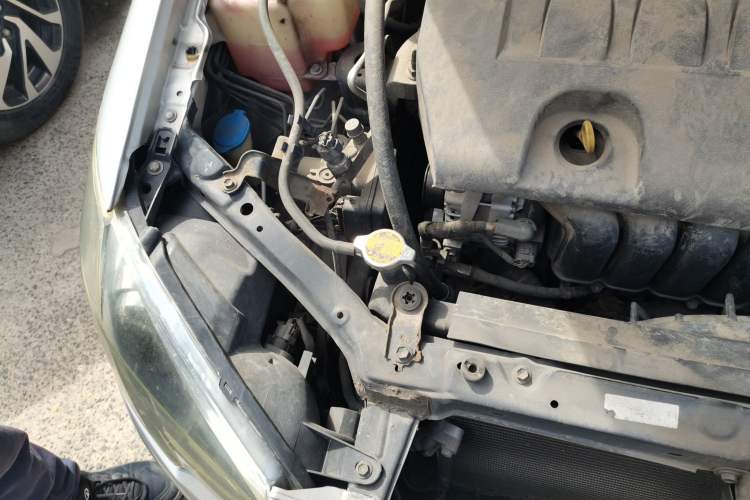 Used Toyota Corolla EX 2013 1.6L Automatic Excellence Edition Engine Bay Right