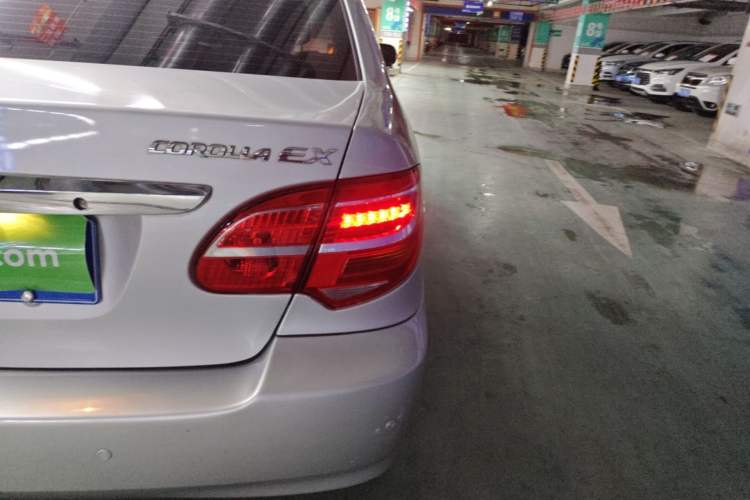 Used Toyota Corolla EX 2013 1.6L Automatic Luxury Edition Exterior 3