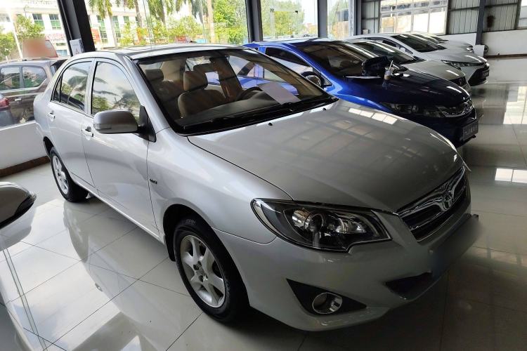 Used Toyota Corolla EX 2013 1.6L Automatic Excellence Edition Front Right 45 Deg