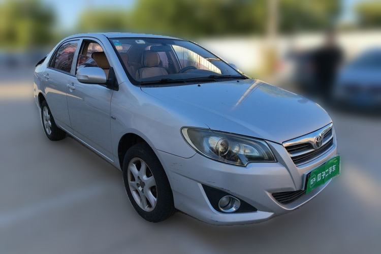 Used Toyota Corolla EX 2013 1.6L Automatic Luxury Edition Front Right 45 Deg