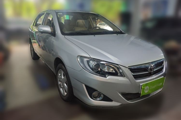 Used Toyota Corolla EX 2013 1.6L Automatic Luxury Edition Front Right 45 Deg