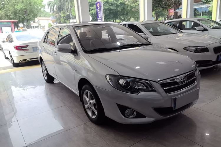 Used Toyota Corolla EX 2013 1.6L Automatic Excellence Edition Front Right 45 Deg