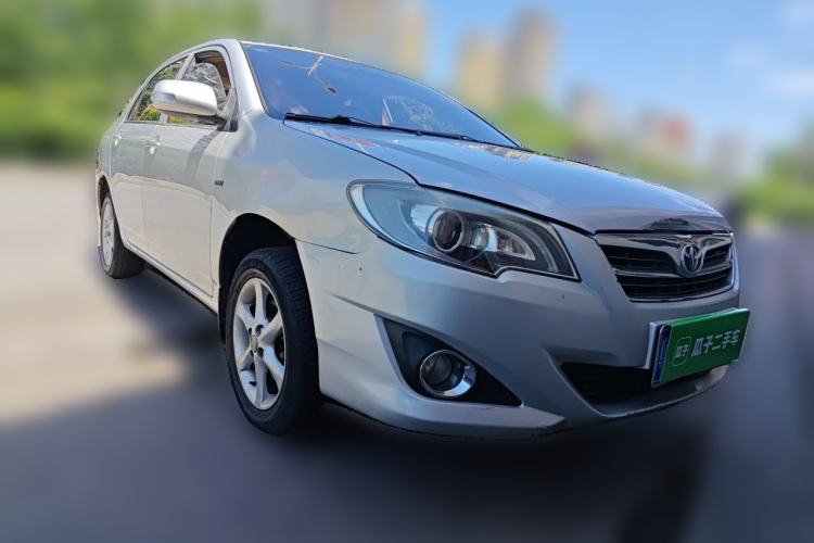 Used Toyota Corolla EX 2013 1.6L Manual Luxury Edition Front Right 45 Deg