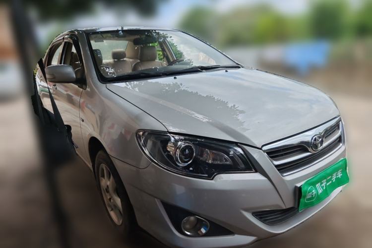 Used Toyota Corolla EX 2013 1.6L Automatic Luxury Edition Front Right 45 Deg