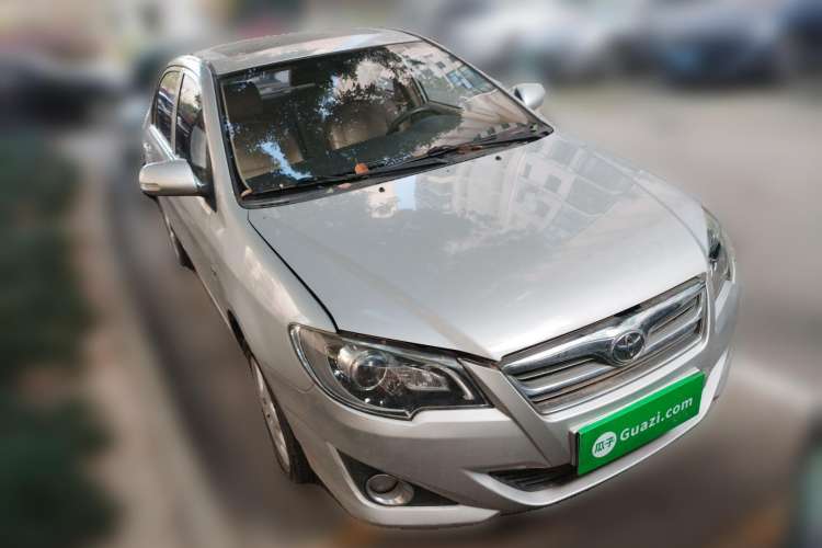 Used Toyota Corolla EX 2013 1.6L Automatic Luxury Edition Front Right 45 Deg