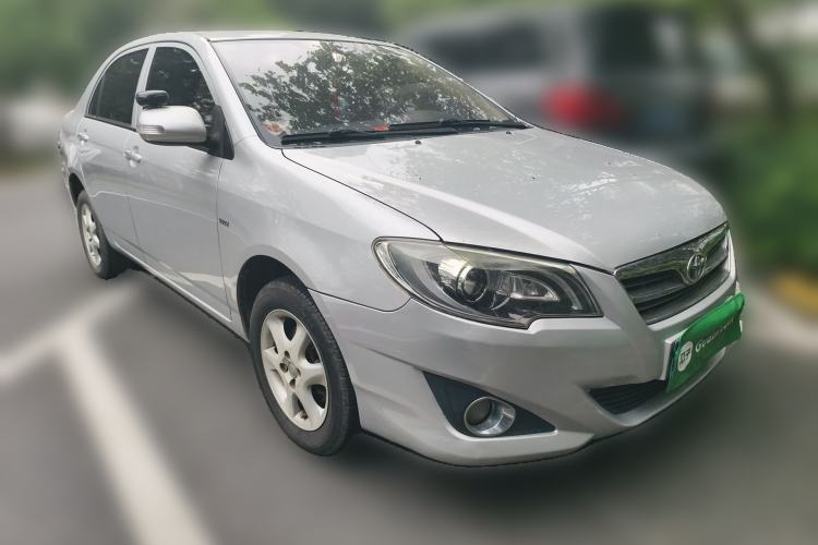 Used Toyota Corolla EX 2013 1.6L Automatic Luxury Edition Front Right 45 Deg