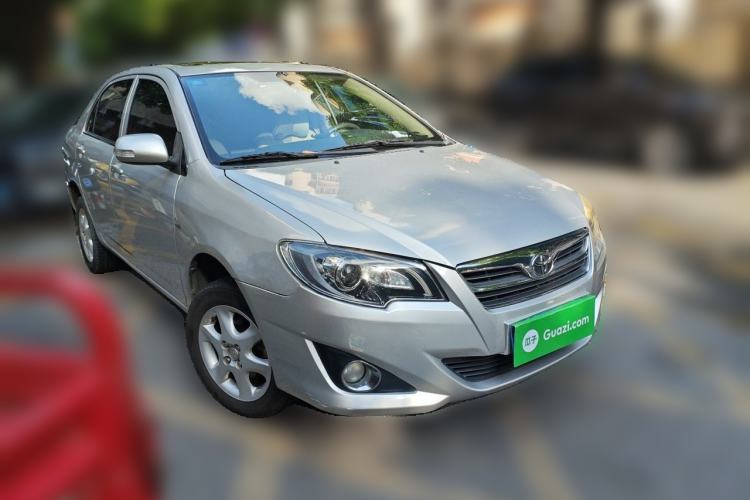 Used Toyota Corolla EX 2013 1.6L Automatic Luxury Edition Front Right 45 Deg