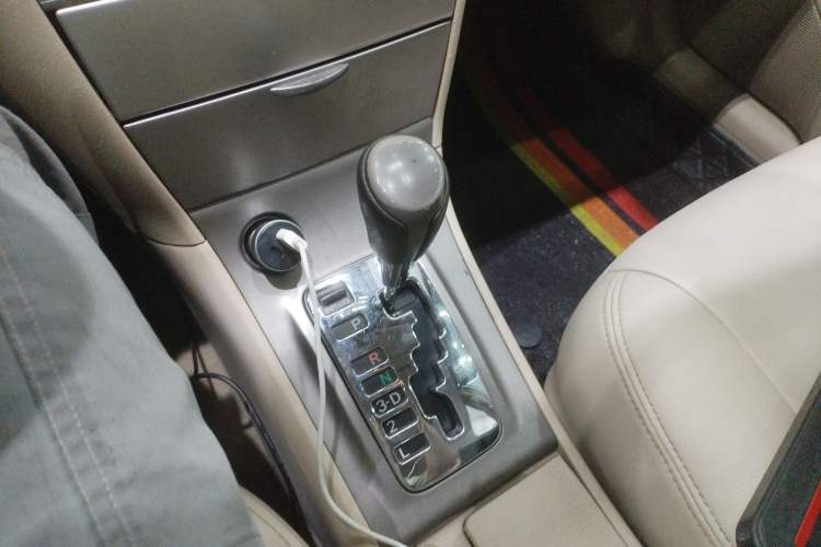 Used Toyota Corolla EX 2013 1.6L Automatic Excellence Edition Gear Lever