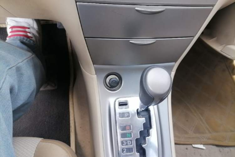 Used Toyota Corolla EX 2013 1.6L Automatic Excellence Edition Gear Lever