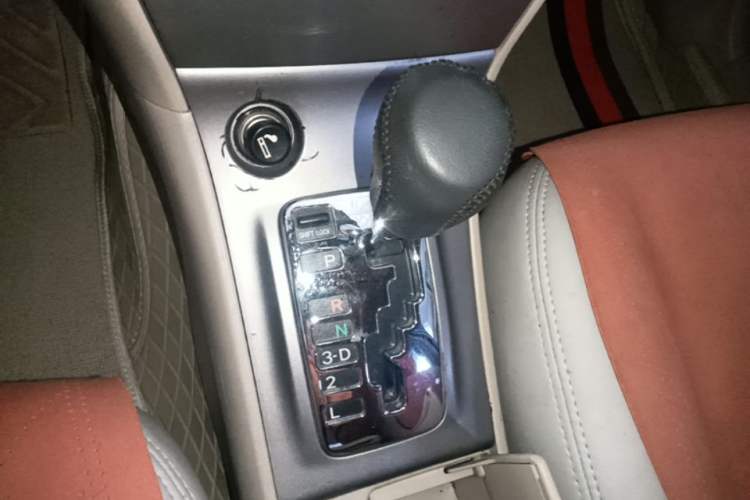 Used Toyota Corolla EX 2013 1.6L Automatic Excellence Edition Gear Lever