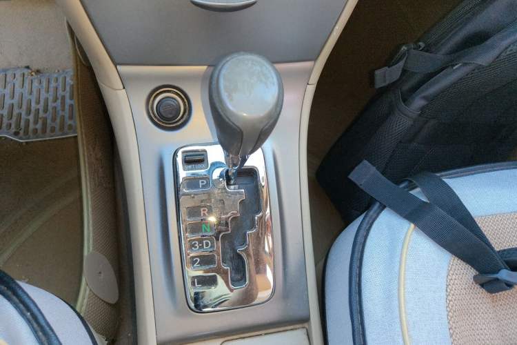 Used Toyota Corolla EX 2013 1.6L Automatic Luxury Edition Gear Lever