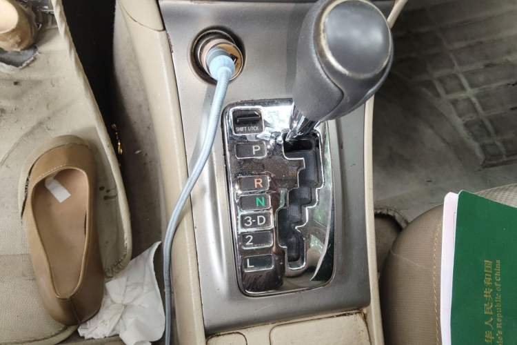 Used Toyota Corolla EX 2013 1.6L Automatic Excellence Edition Gear Lever